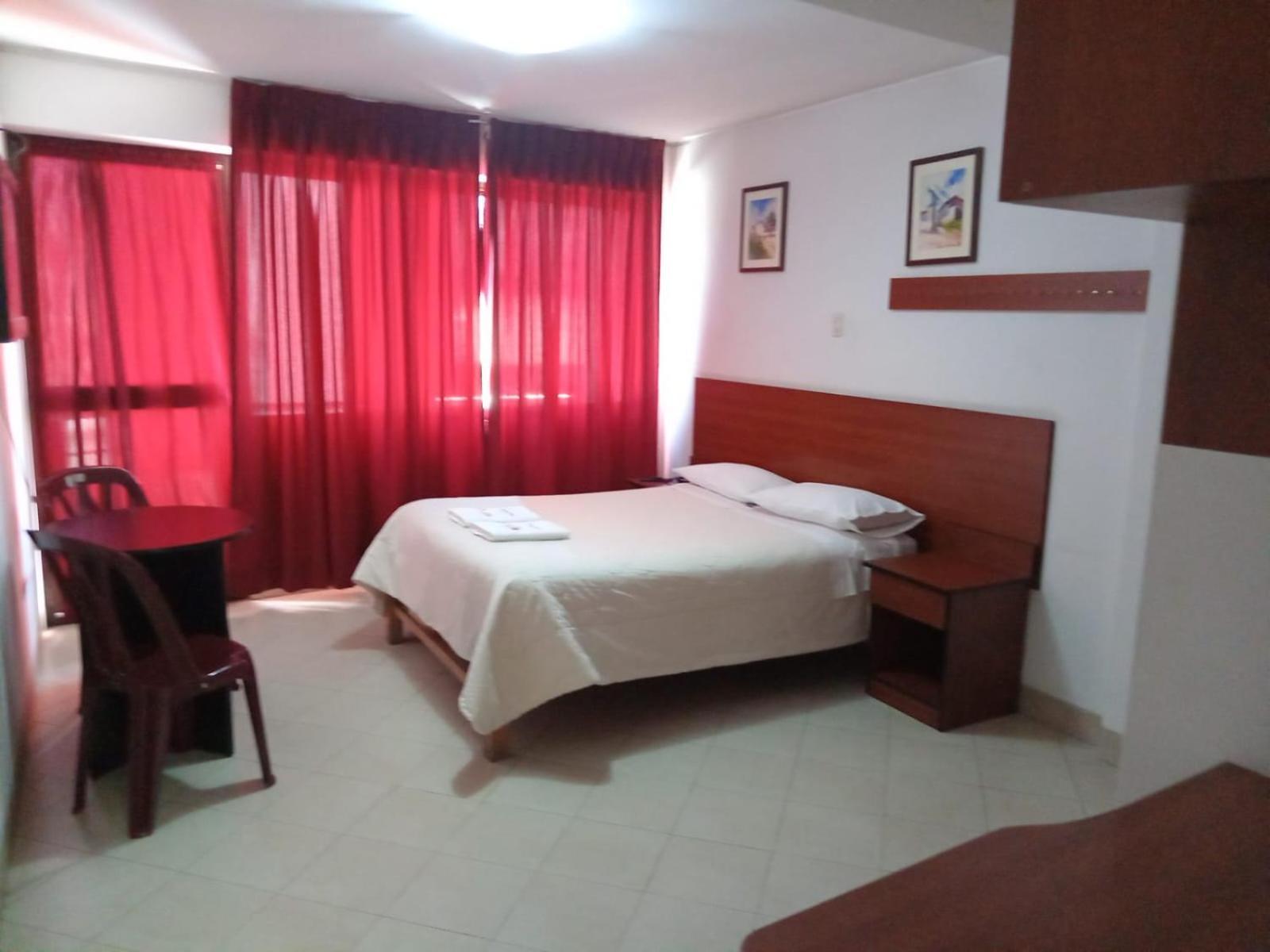 Hostal Bond อัวรัซ ภายนอก รูปภาพ