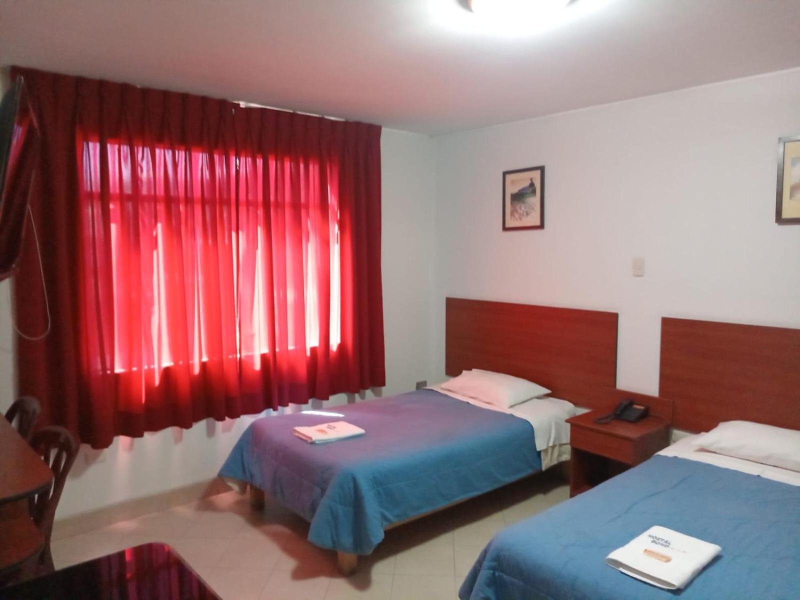 Hostal Bond อัวรัซ ภายนอก รูปภาพ